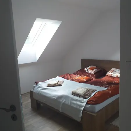 Na Vysluni Apartment *
