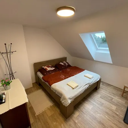 Na Vysluni Apartment *