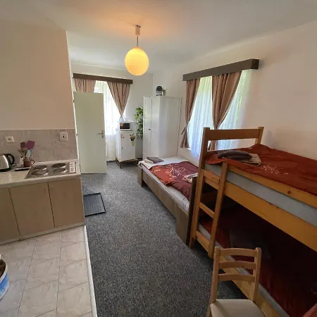 Na Vysluni Apartment *