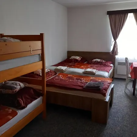 Na Výsluní Strasin