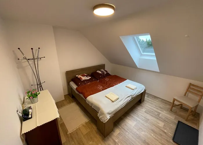Na Vysluni Apartment *